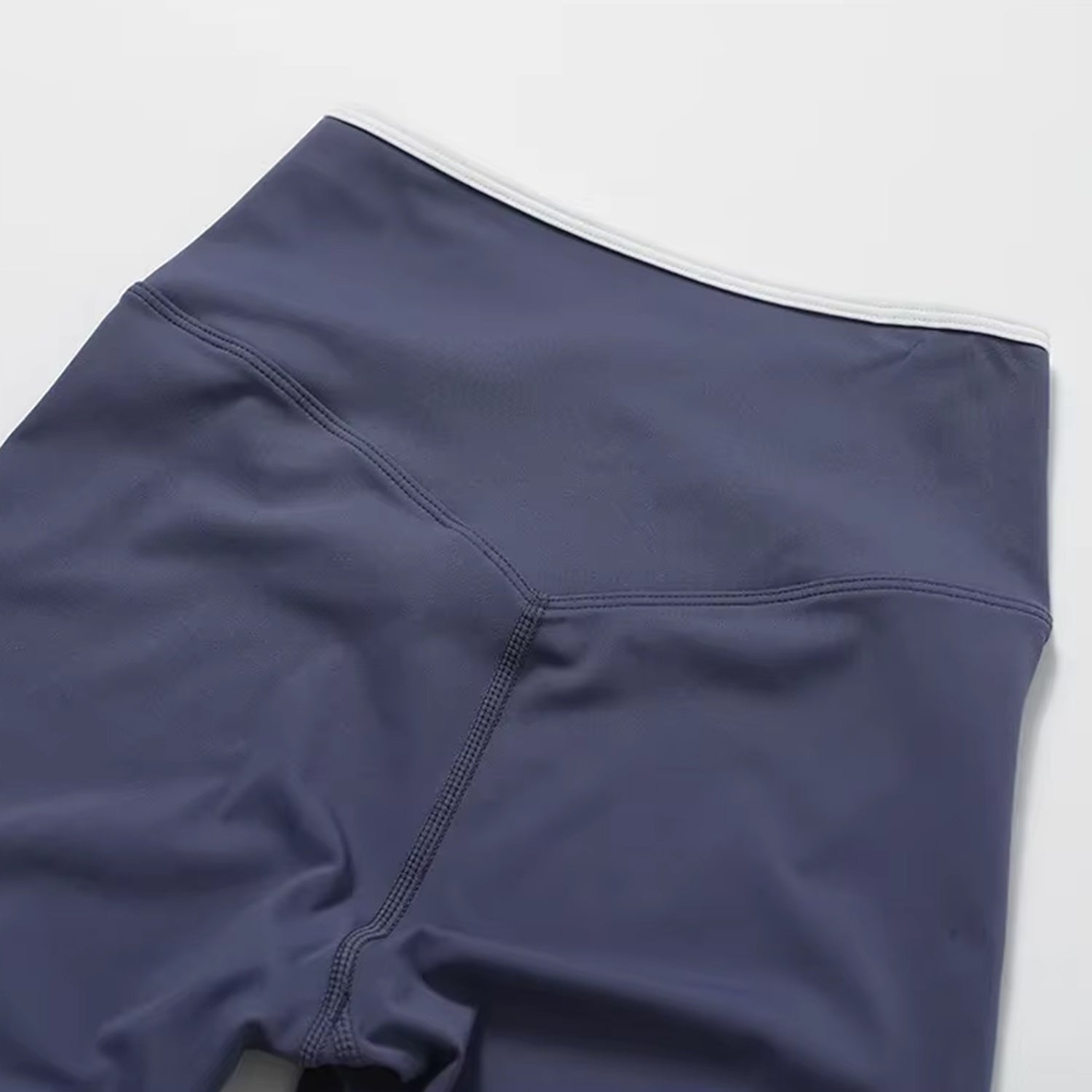 Çizgi Detaylı Biker Şort