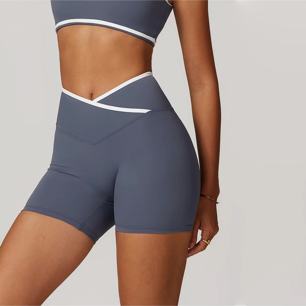 Çizgi Detaylı Biker Şort