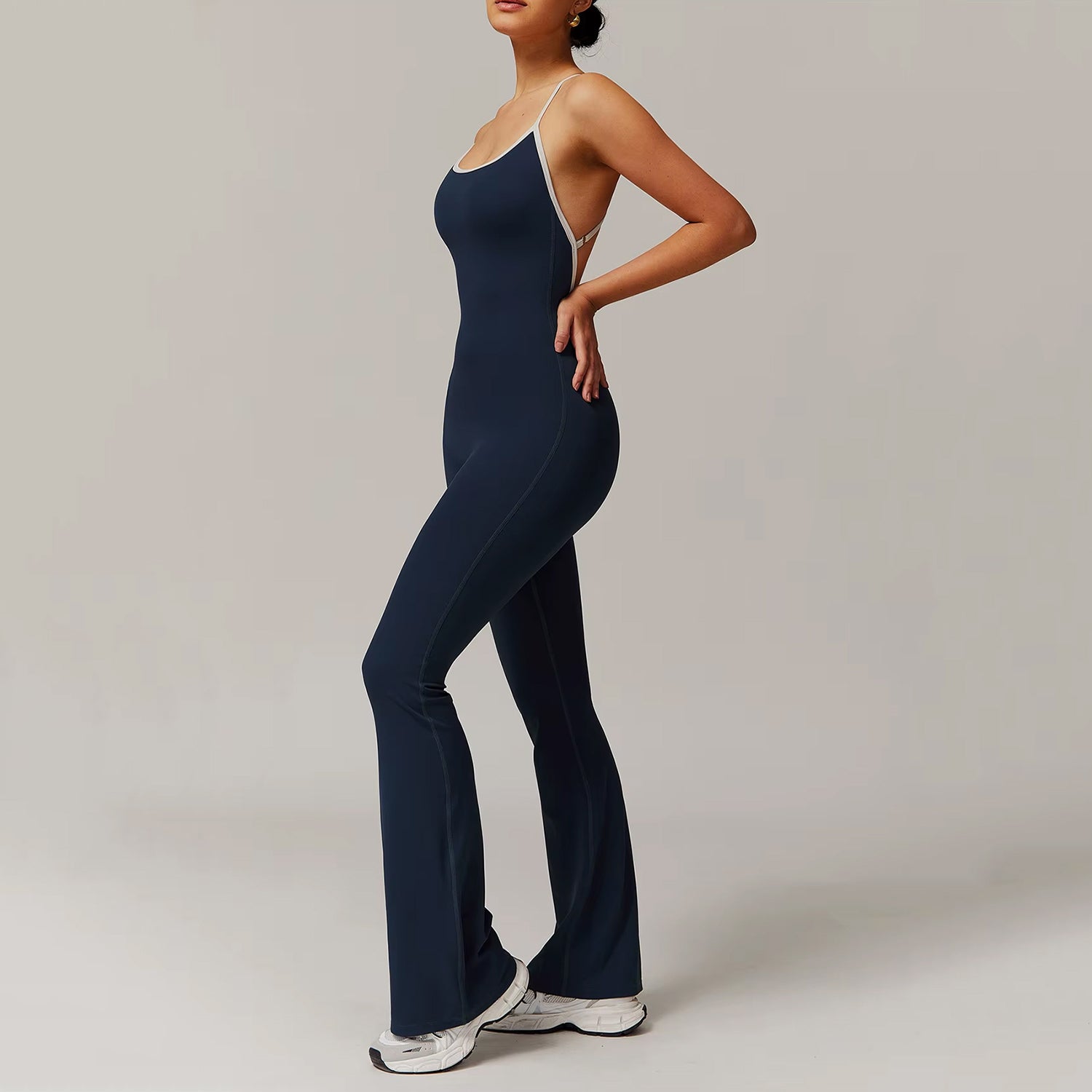 Çizgi Detaylı Sırt Dekolteli Büzgü Tulum