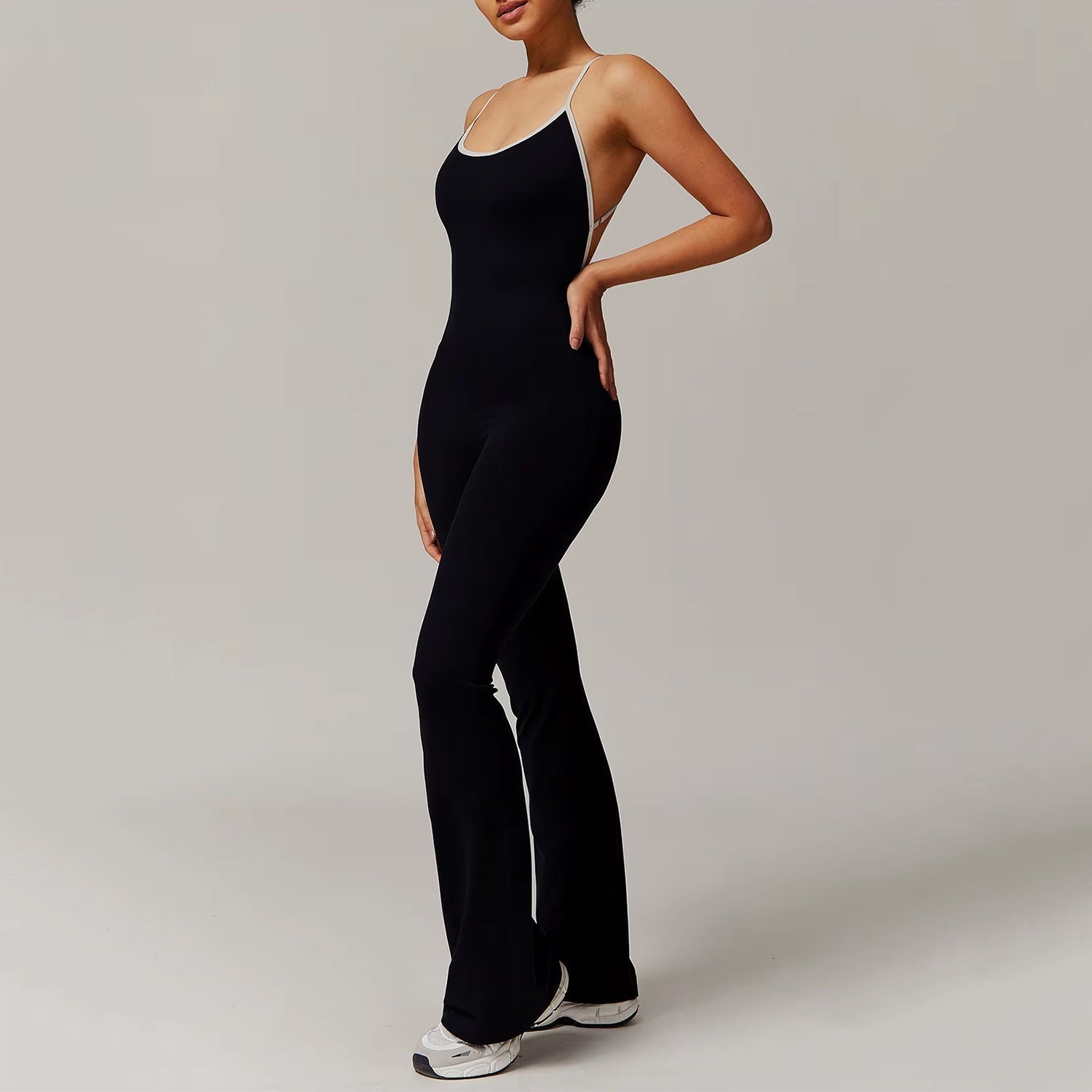 Çizgi Detaylı Sırt Dekolteli Büzgü Tulum